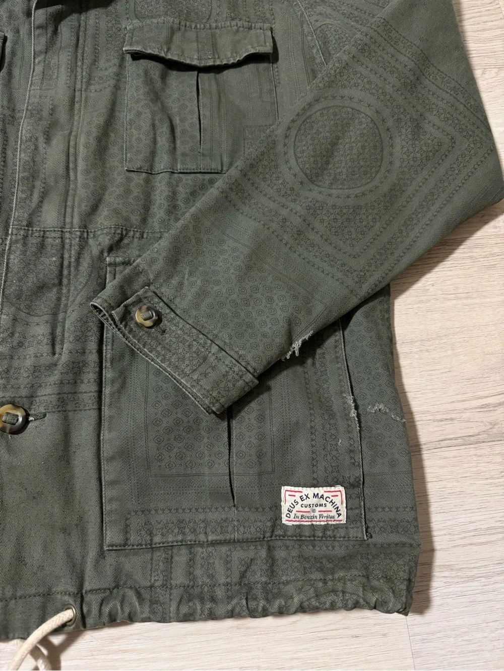 Deus Ex Machina Gordon Jacket Coat In Printed Olive Men’s Size Large Drawstring